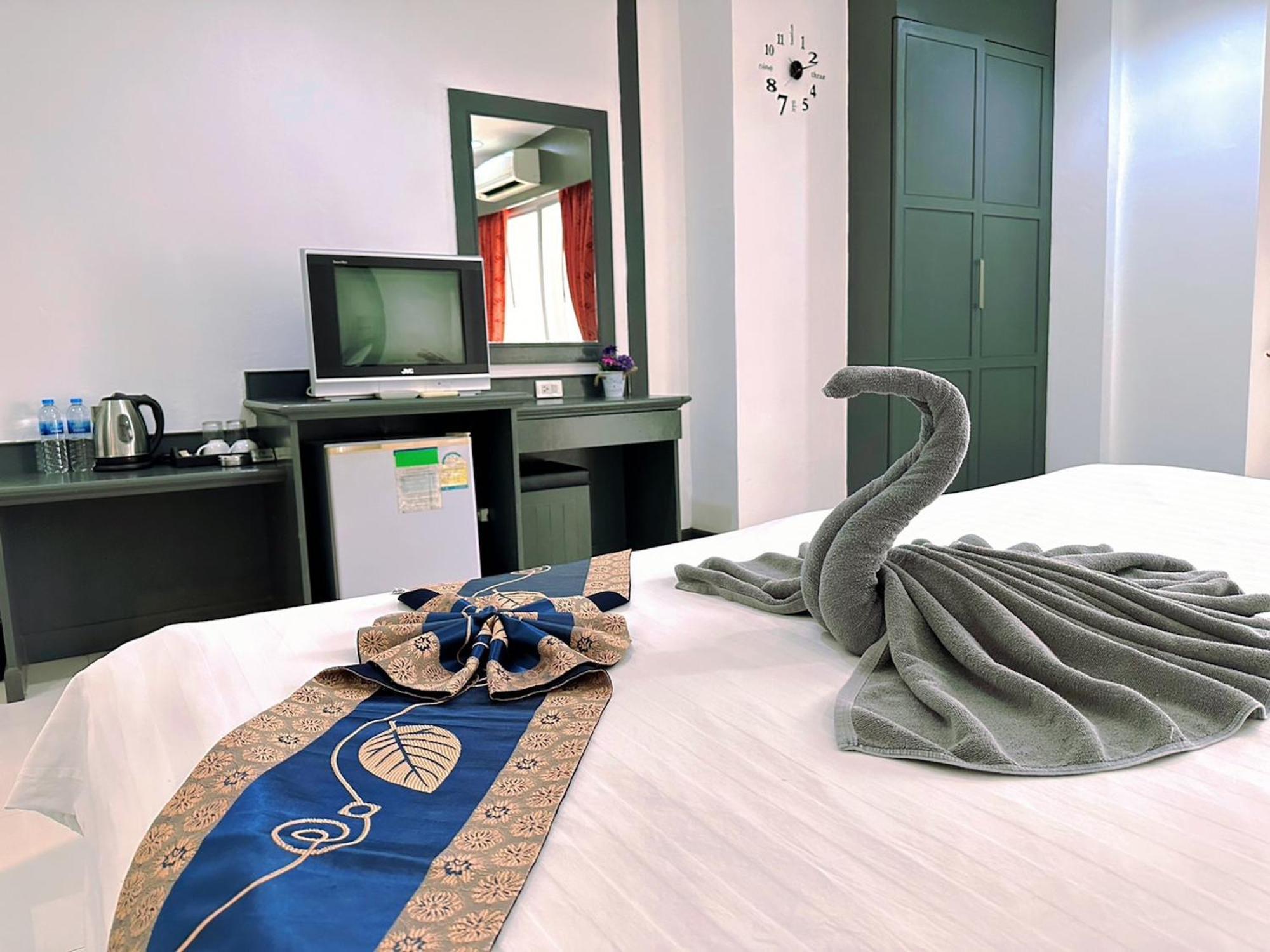 Hotel Baya Phuket パトン 部屋 写真